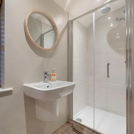 Longcroft Ferienhaus *