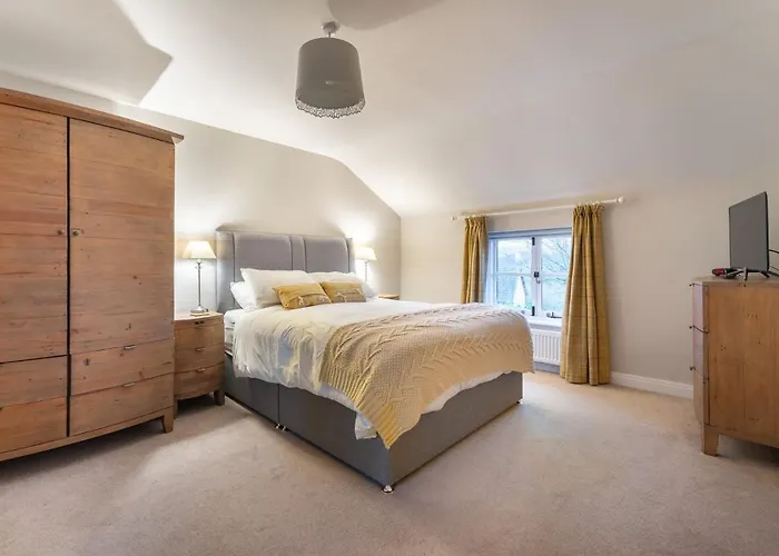 בית נופש Longcroft *