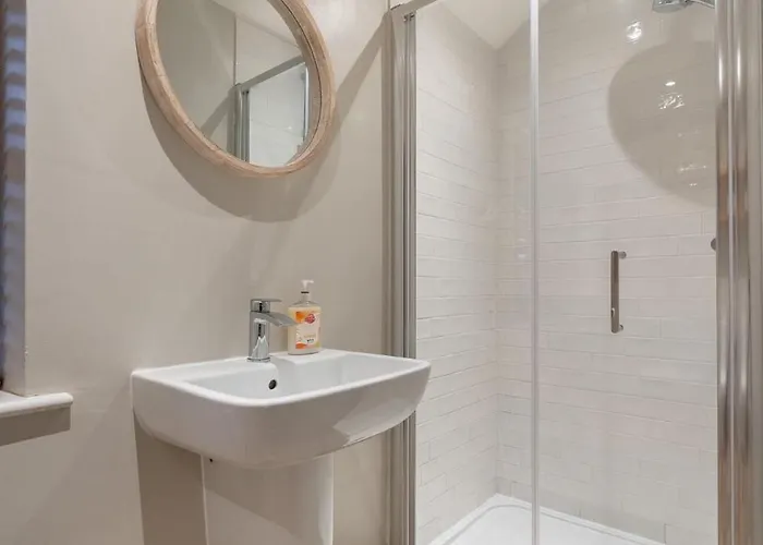 Longcroft בית נופש *