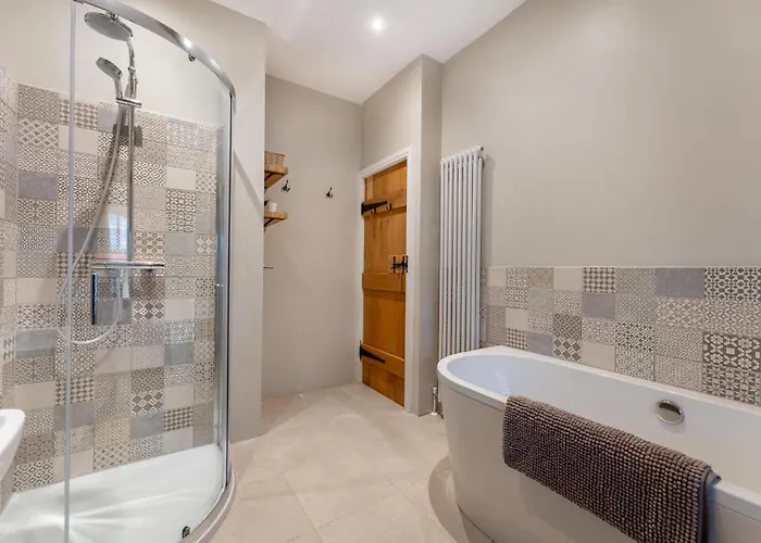 Longcroft * הוקסהד