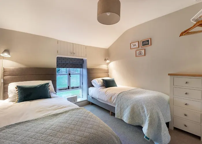 Longcroft הוקסהד